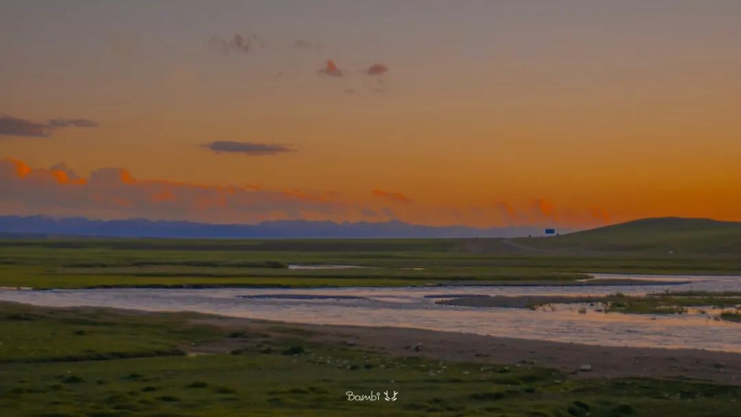 超好看的电脑壁纸来啦,找到一个很好看的电脑壁纸