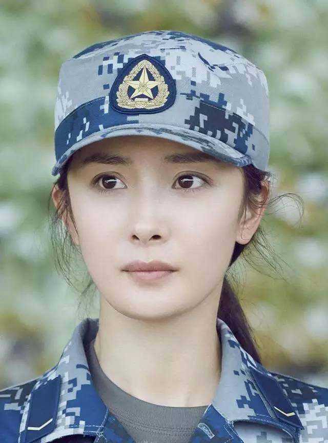 6位明星化妆前后颜值对比,明星化妆前后对比蒋雯丽