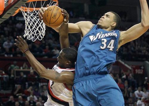 麦基字母哥恩比德的四选一,麦基字母哥