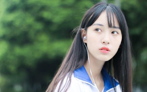 脸部什么纹路最显老,脸上显老的两条线