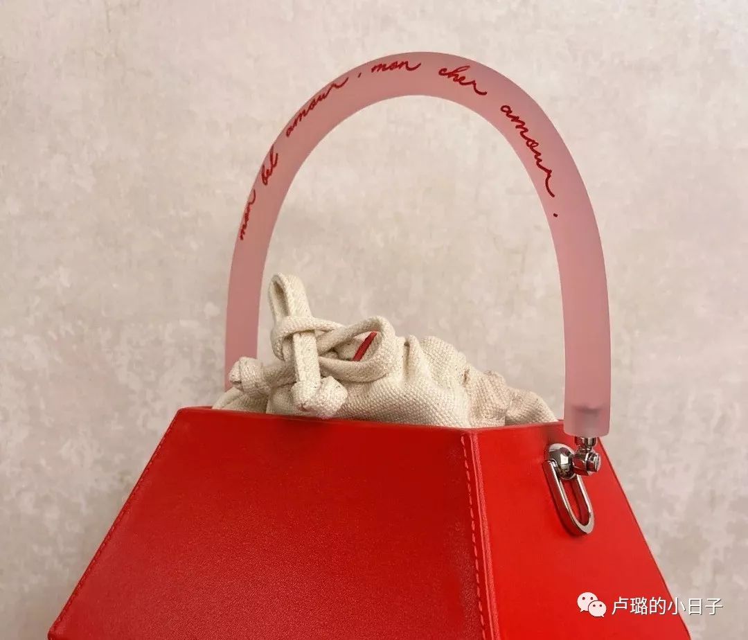 没有情人的情人节给自己买束花,没有情人的情人节一定要快乐