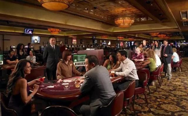 两男子因口角起冲突一人被拘留,两名男子发生纠纷后续