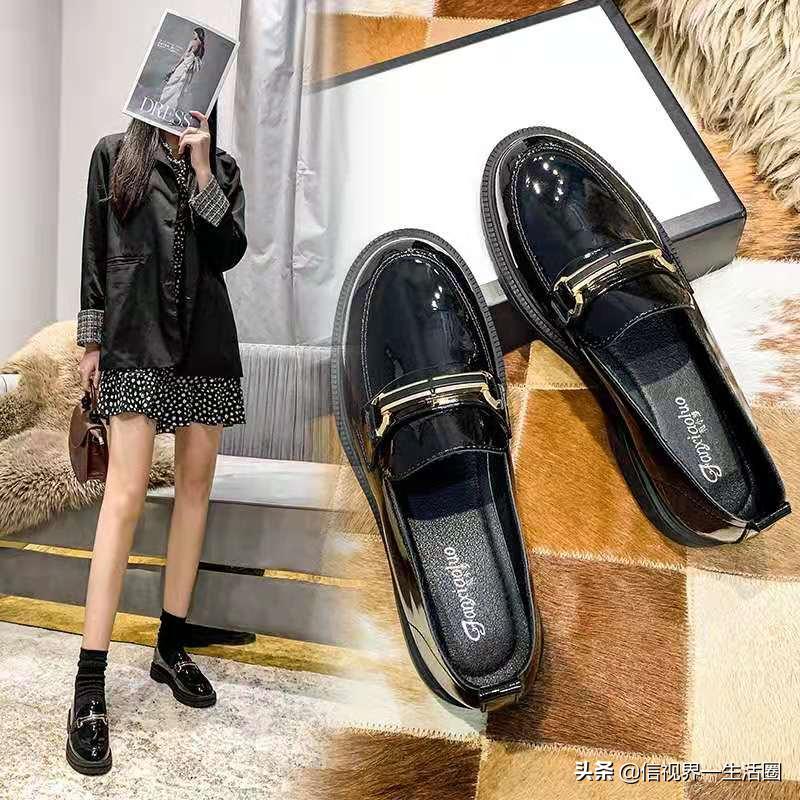 女鞋潮流新款2023爆款,今年女鞋流行款式