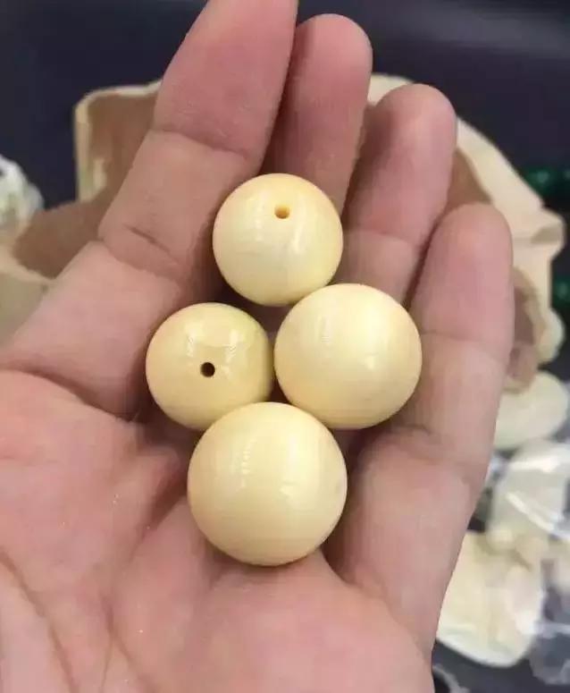 新手推荐的几种文玩,这九种文玩不能碰