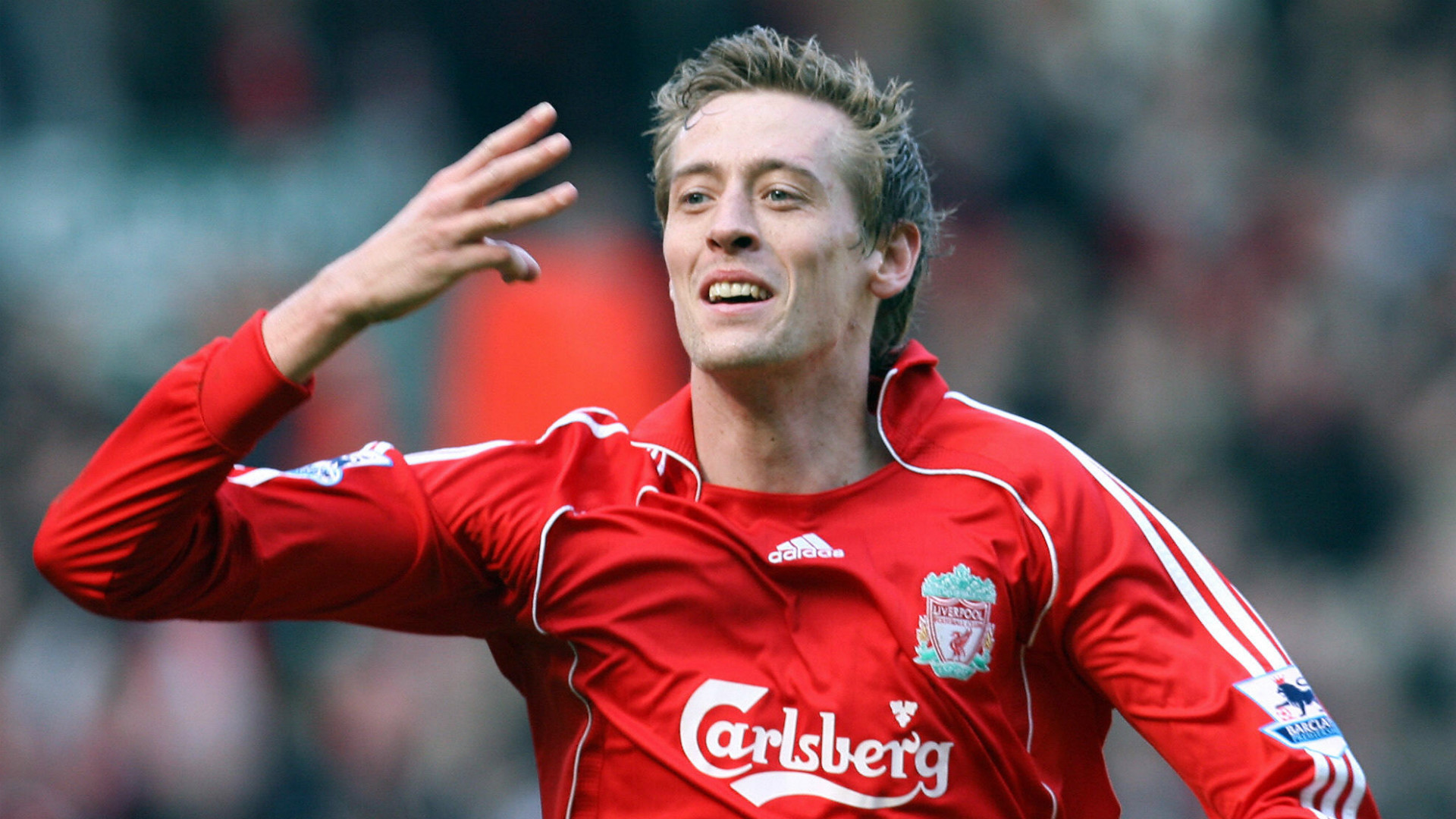 曼城19岁后卫,曼城2.2米身高