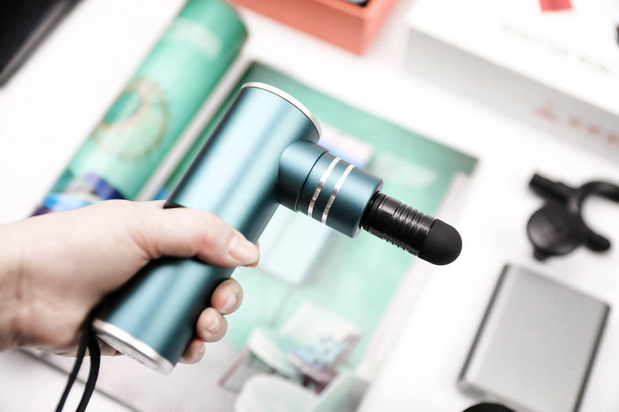 菠萝君筋膜枪高频震动,筋膜枪新二代黑科技按摩神器