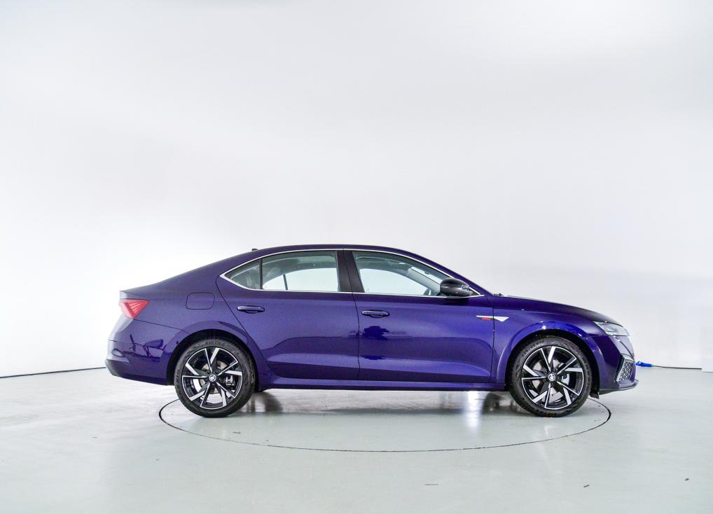 大众明锐的车标是什么样子的,大众汽车明锐标志是什么