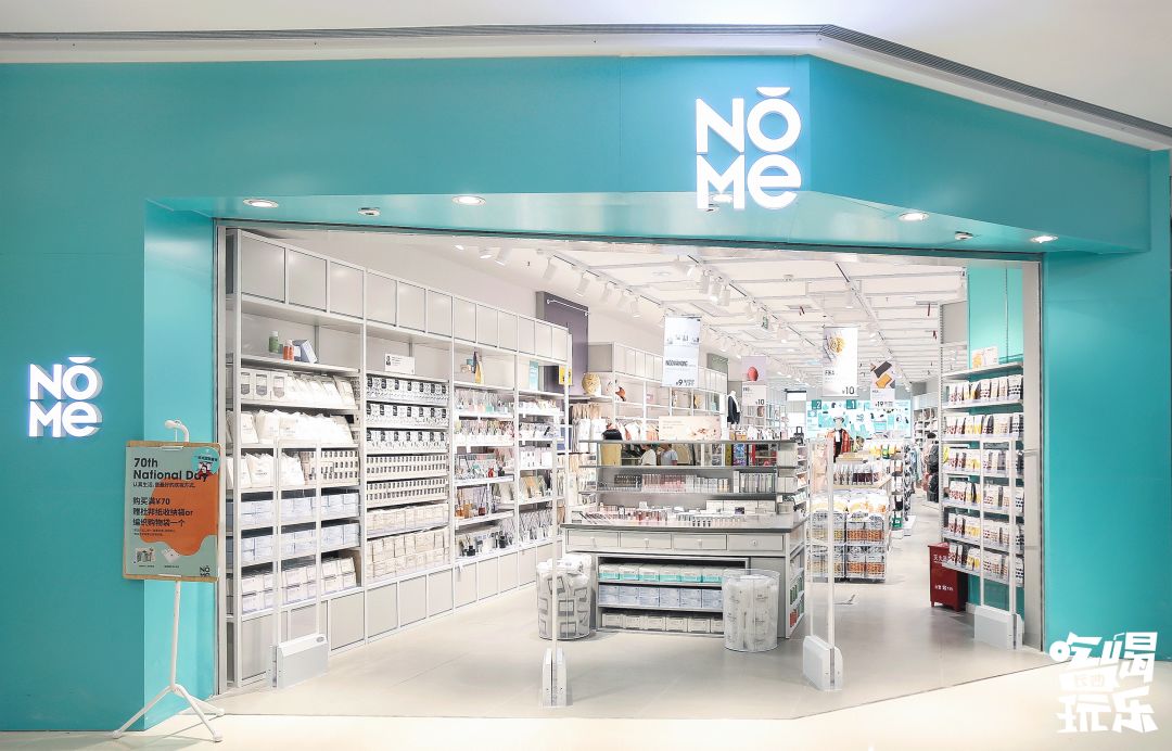 酷炫新地标！6m高巨型太空人登陆星城，开启未来进行时