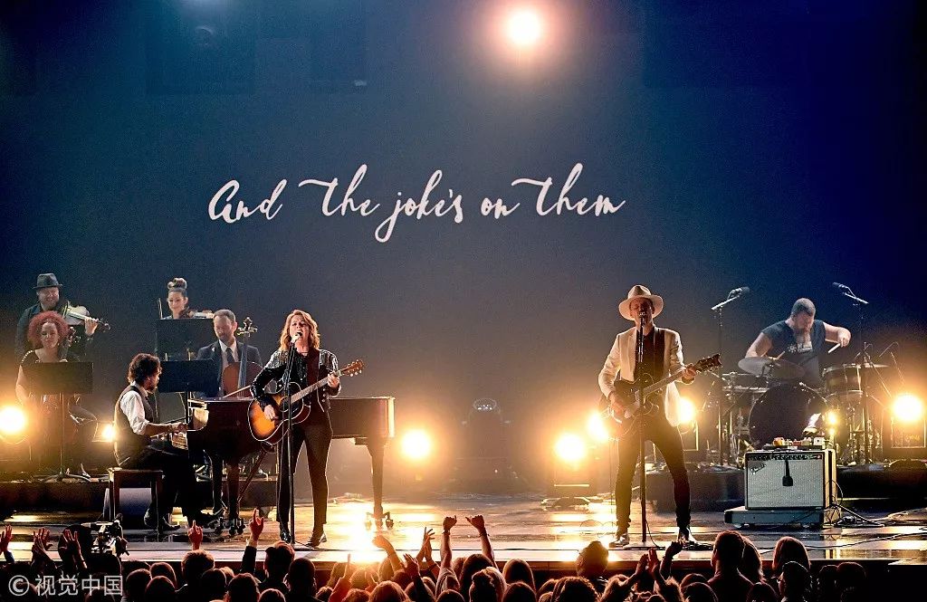 鸡汤、争议与反转:格莱美之夜的一场好戏