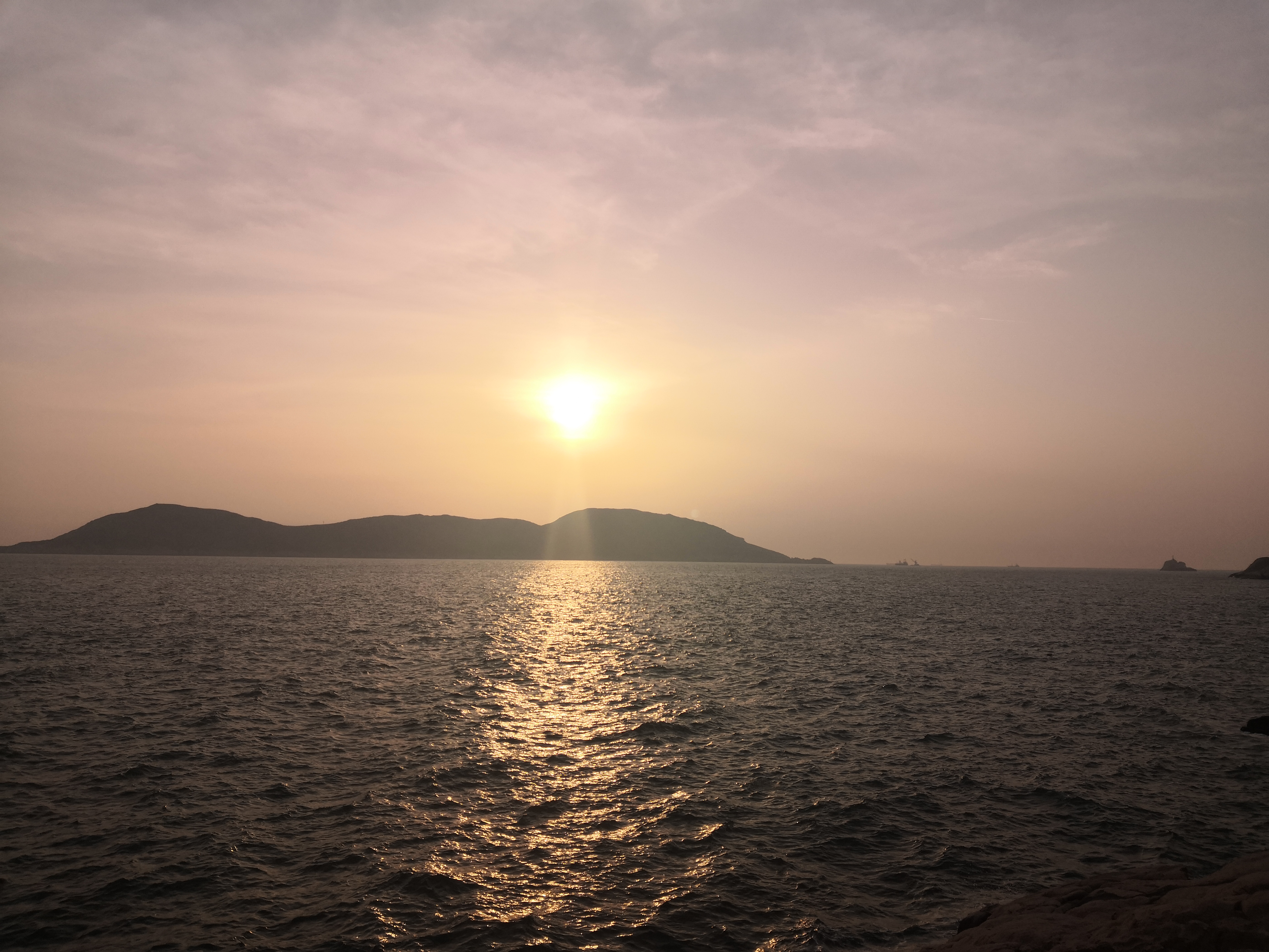 东极岛，这座远离城市喧嚣的小众海岛，因韩寒的《后会无期》大火