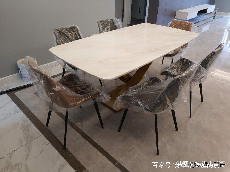 四个月装修完工实景,木板做电视墙装修效果图