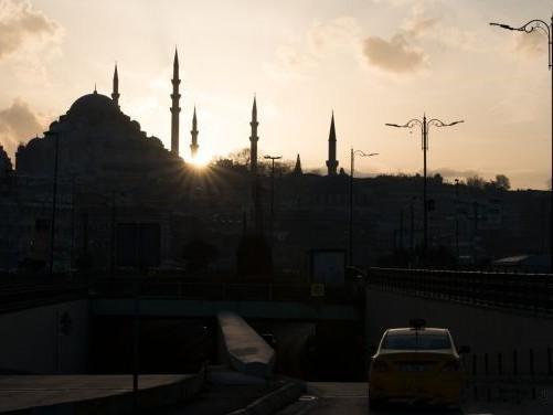 手机拍照用相机好还是微单好,手机拍照效果好还是单反相机好