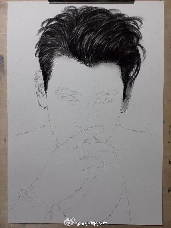 比起打印画,美院毕业的他,笔下这种彩铅水彩画才好看哭了~