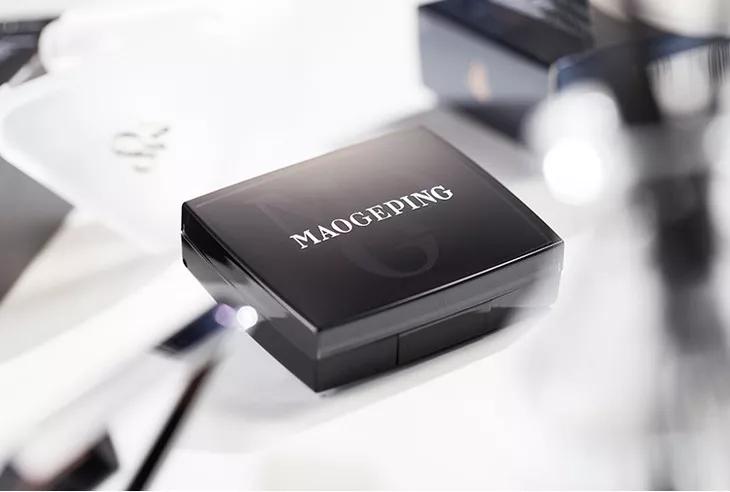 骨相不好能自救？毛戈平为国人研制粉底，李佳琦1晚卖空4万件