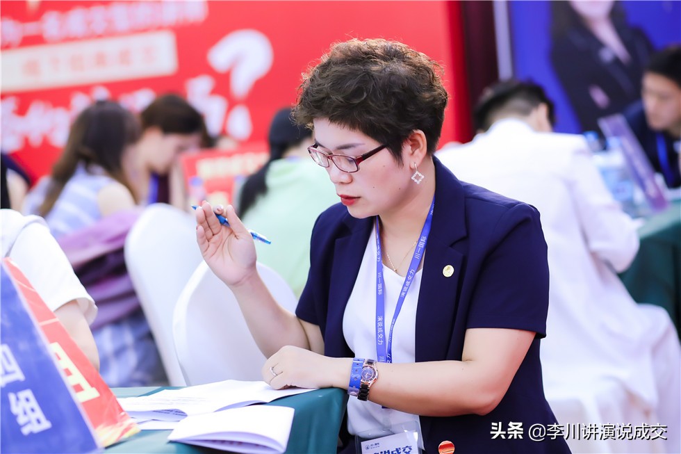 内向不自信该怎么办,内向没自信不爱说话怎样改变自己