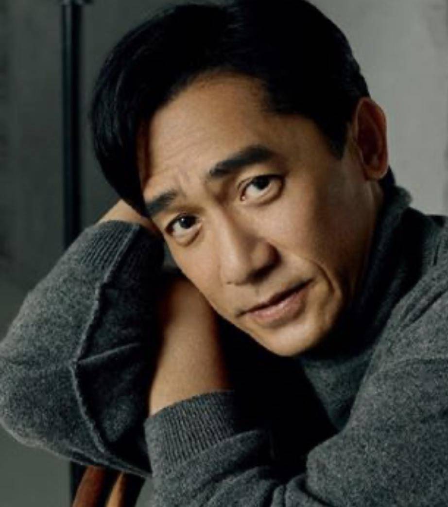 梁朝伟为刘嘉玲惊喜,刘嘉玲和梁朝伟爬山