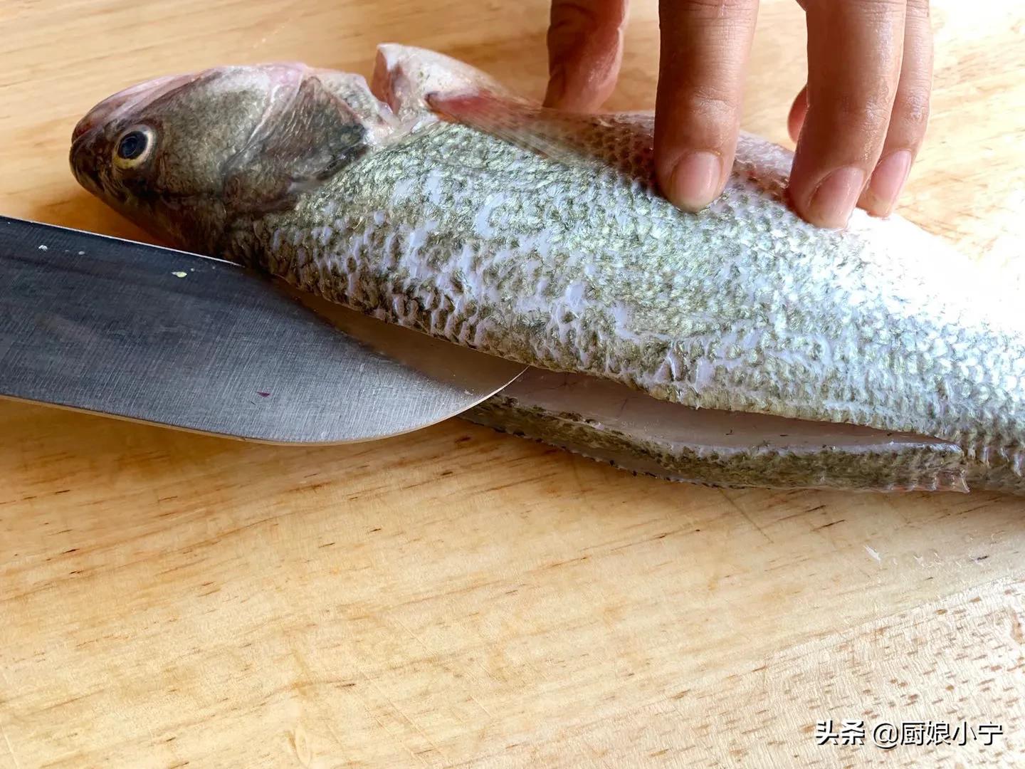 清蒸鱼好吃没有腥味的小窍门,怎么清蒸鱼不腥又入味