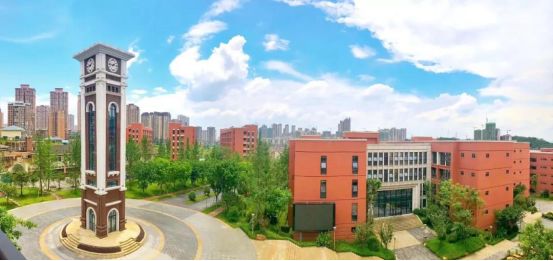 一中和八中哪一所学校更好,育才和18中哪个学校好