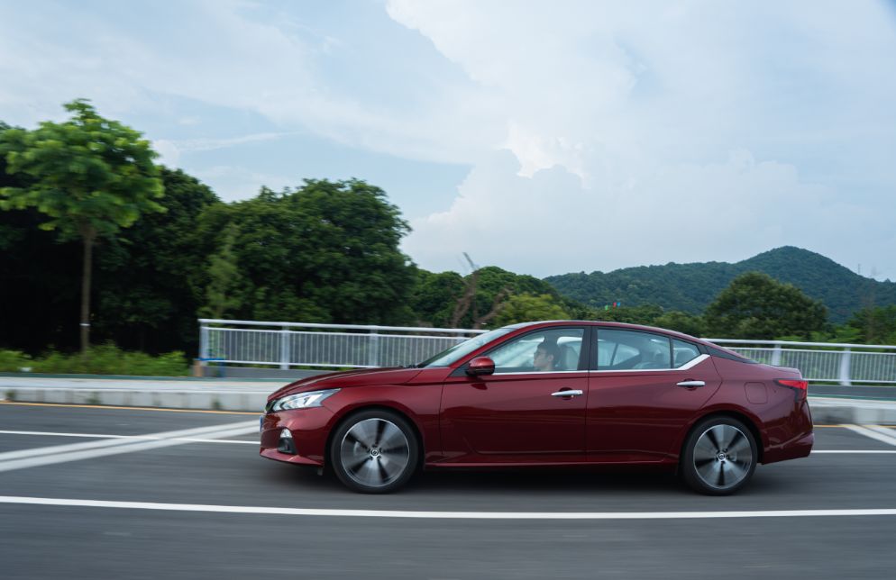 6缸2.5天籁的真实油耗,百公里天籁平均油耗14.5高吗