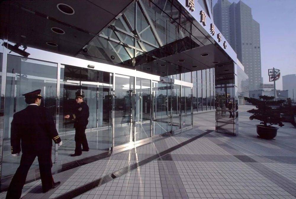 那个开放、捞金、激情的90时代，才仅仅过去了20年而已