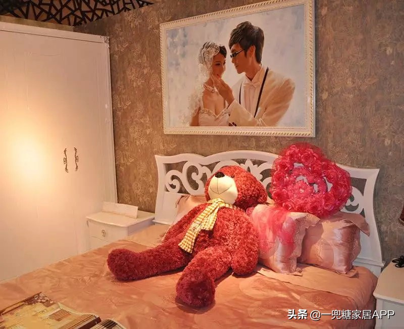 榛戣壊鑳屾櫙妗嗗绾辩収鏀惧簥澶存晥鏋滃浘,澶嶅彜鐩告搴婂ご濠氱罕鐓ф寕澧欑殑鏁堟灉