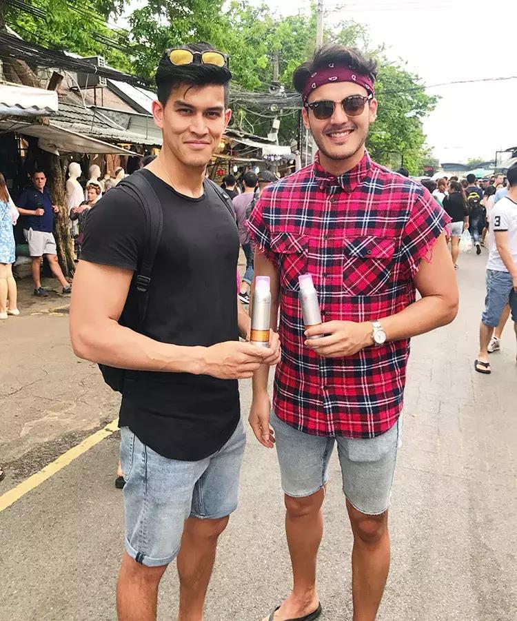 泰国防晒界“黑马”出击，每天一喷，28天白成一道光，越晒越美丽