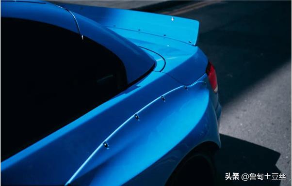 「毂锐驰」一台融入了JDM元素的宝马E93335i