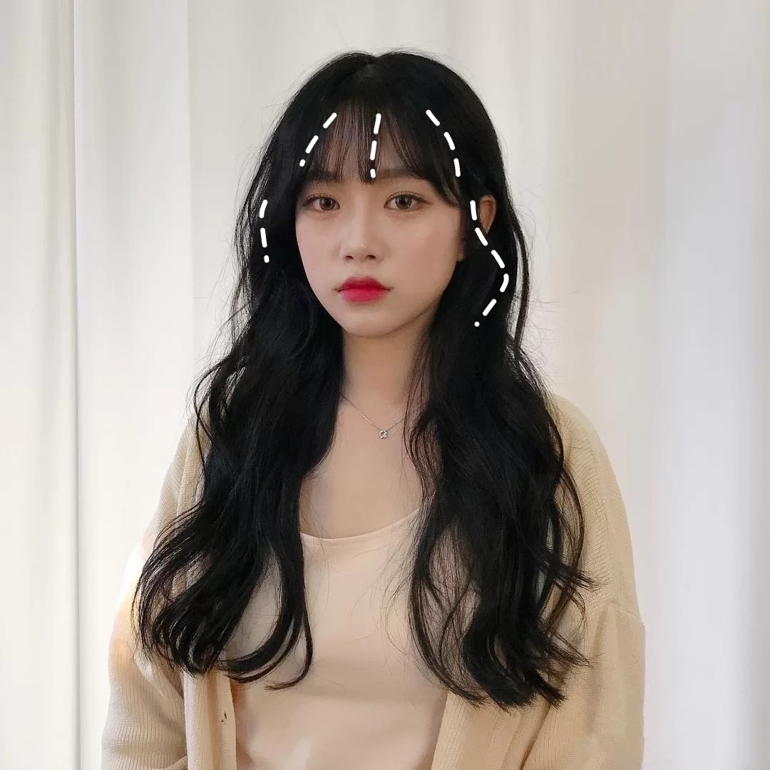 烫卷发今年流行哪种颜色,减龄显小的烫发是你最佳选择