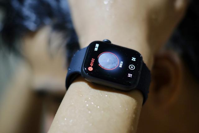 你想玩一辈子iPhone，还是改变自己？AppleWatchSeries4测评