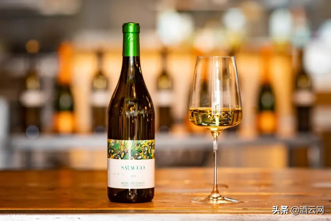 第一次见面喝什么葡萄酒最好,情侣间必备的葡萄酒