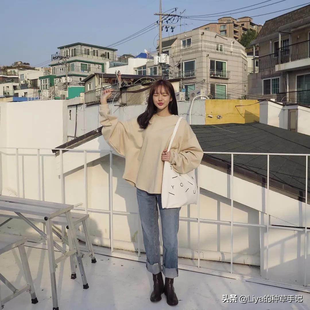 衬衣九分裤今春王炸cp巨洋气,卫衣小白鞋今秋王炸组合超洋气
