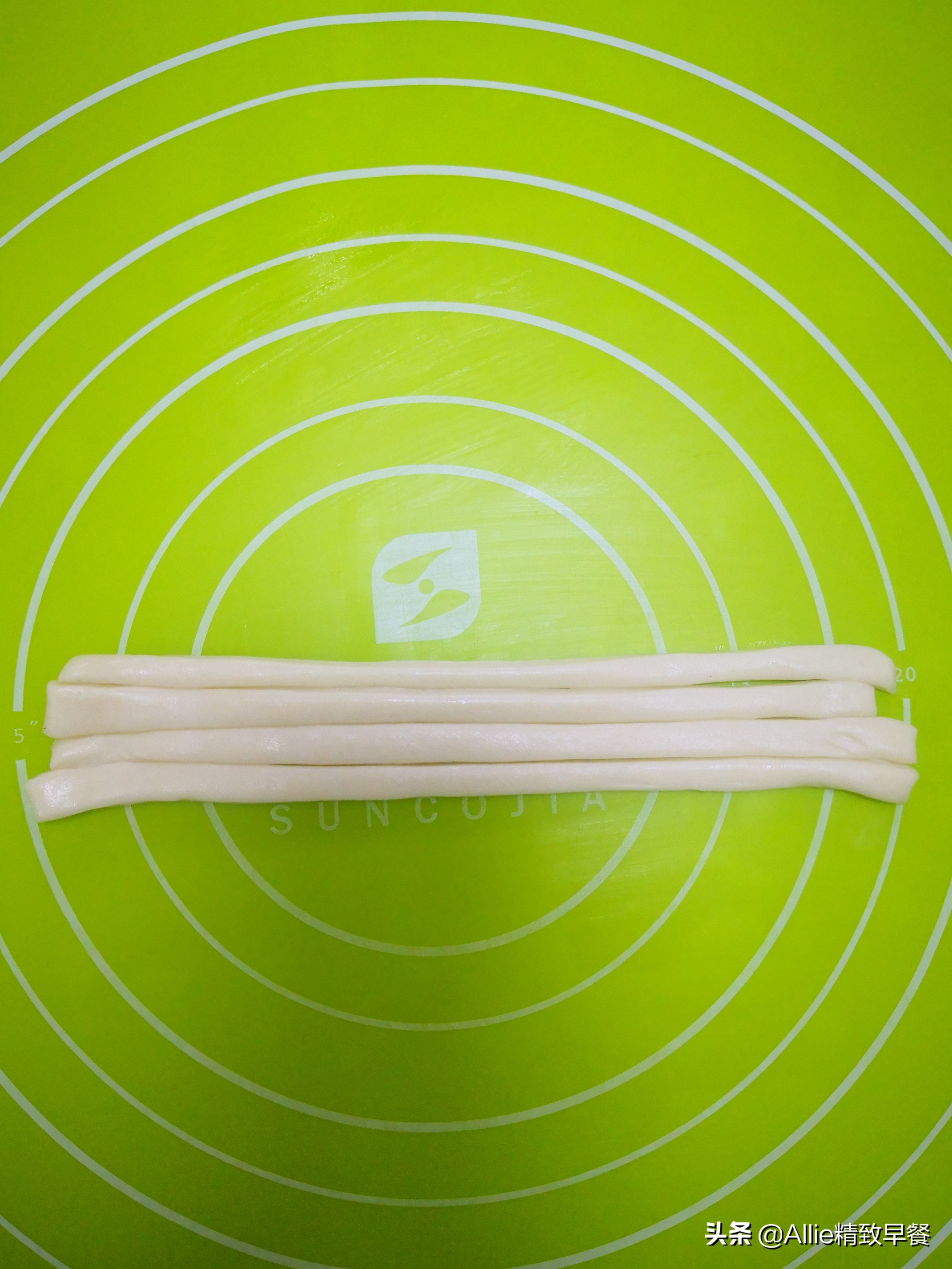 正宗牛肉拉面的做法全过程,牛肉拉面的面怎么制作