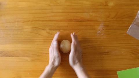 好吃到炸裂的菠萝包，教程详细到令人发指，想失败都不可能