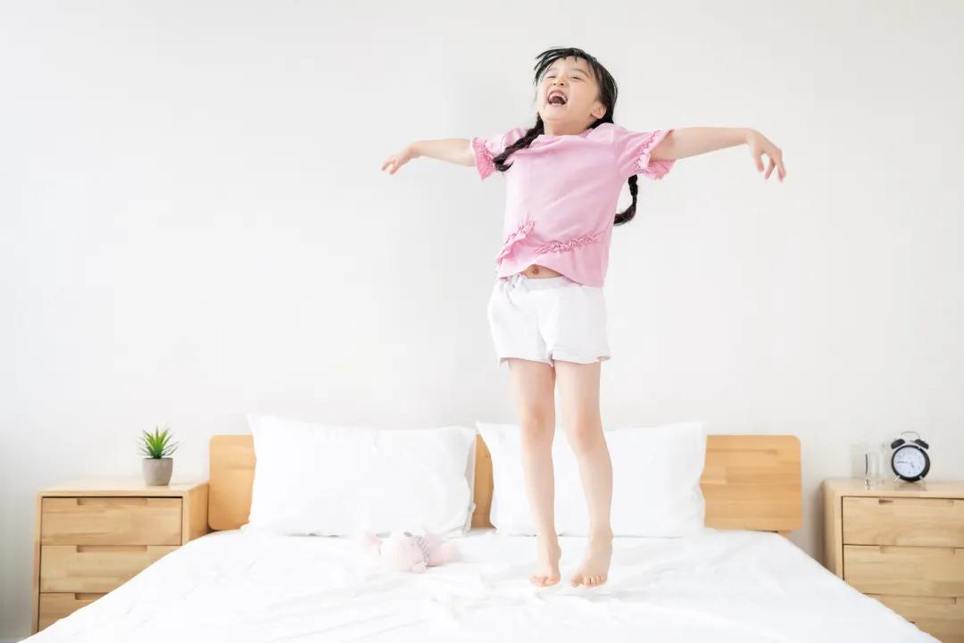 真皮床怎么保养才不会掉皮,真皮床怎么保养和清理小妙招