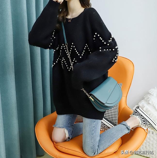 2020元旦韩国发布的新款毛衣款，再次流行休闲款，主题细节带个性