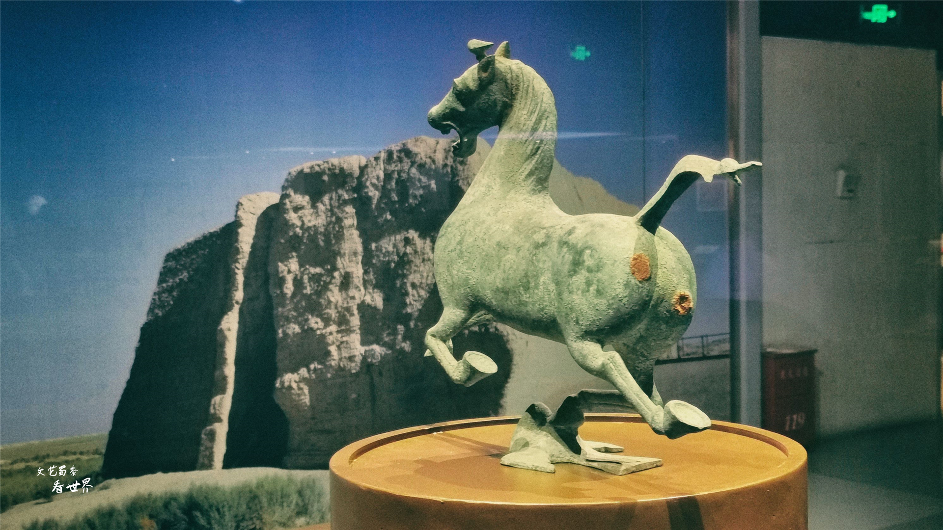 真实的铜奔马为啥图片不一致,铜奔马的独特之处