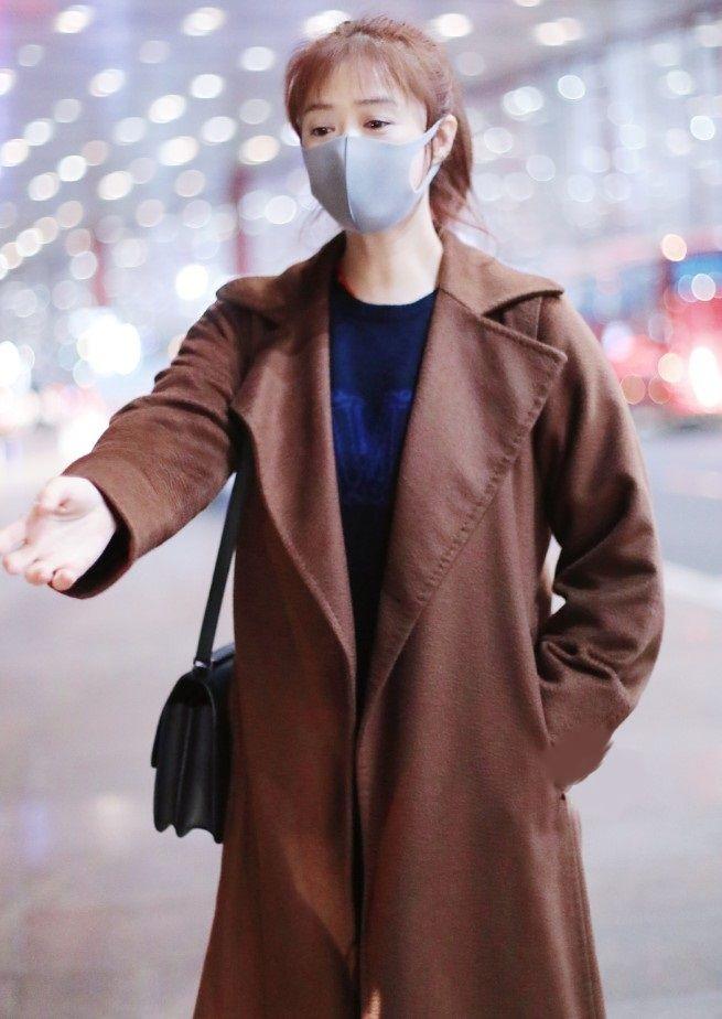 肩宽背厚女生穿搭技巧,肩宽背厚粗壮的女生怎么穿搭