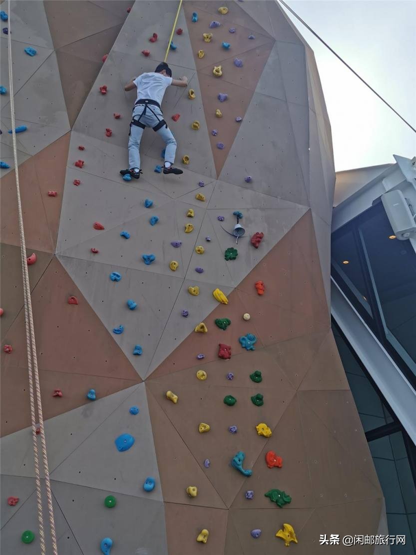 赶在台风来临前，赴一场霓虹之旅皇家加勒比光谱号游轮游记攻略