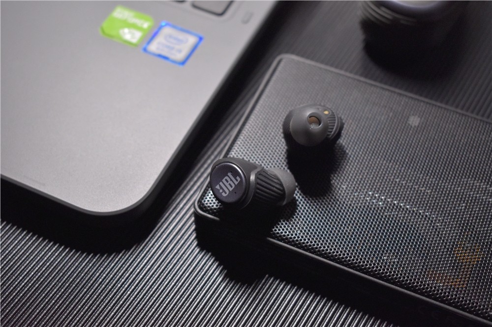 外观好看性价比高耳机,jblx600tws蓝牙耳机降噪