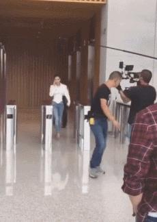 杨幂的腿比筷子腿更美,杨幂的腿型好看吗