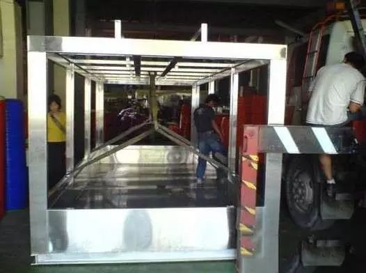 一米以上的大型鱼缸是如何制作的,大型水景鱼缸制作全过程