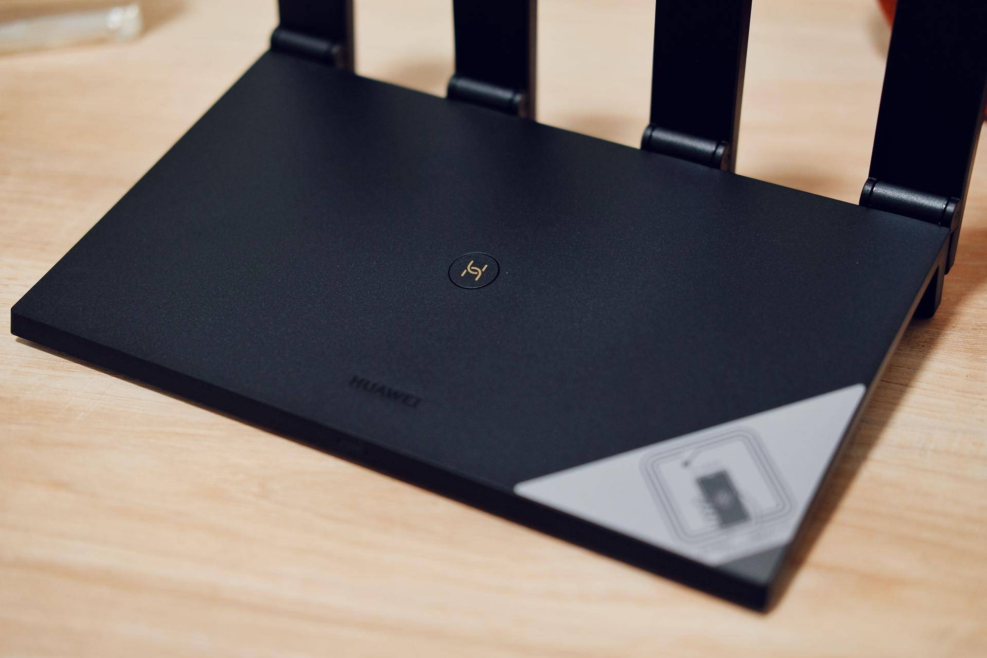 华为ax3pro路由器老款和新款对比,华为路由ax3pro测评