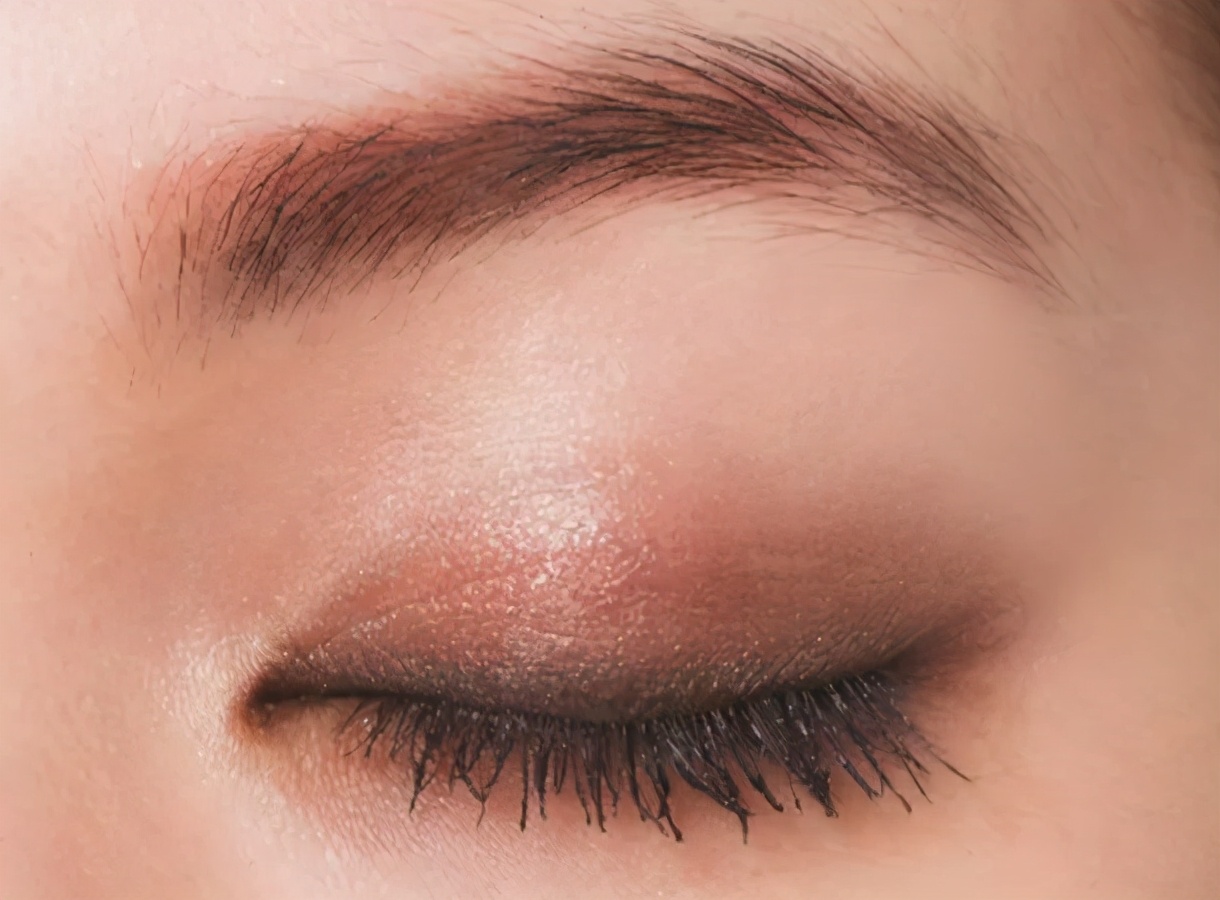 踏青创意妆容,打造夏日冰清玉洁妆