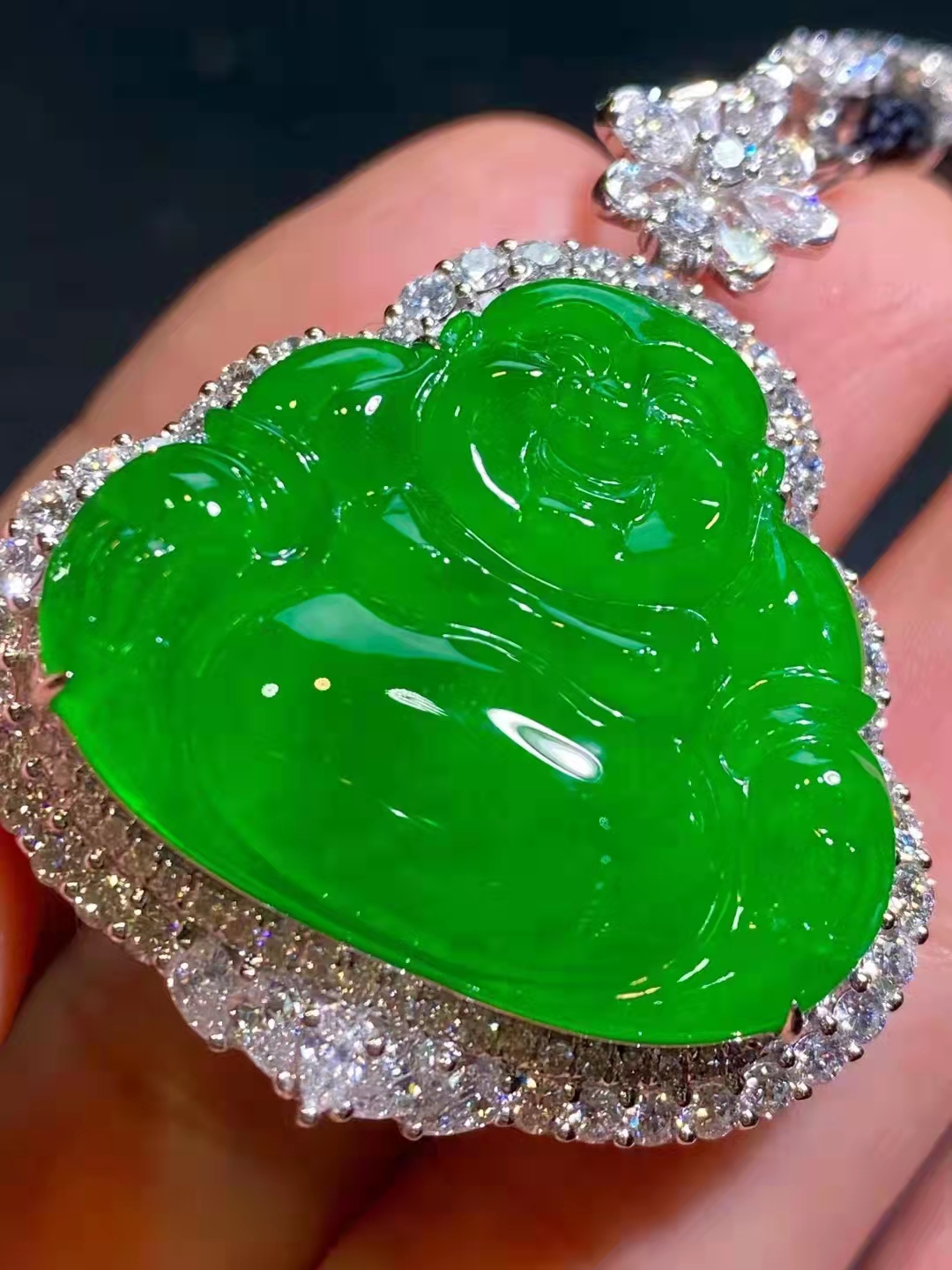 翡翠等级与价格怎么分类,一般的翡翠要多少钱一克