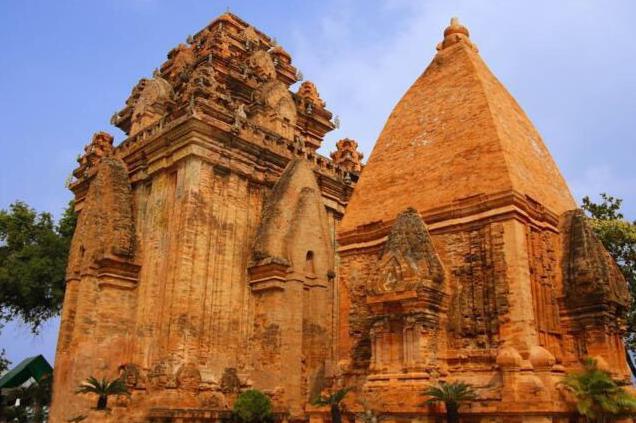 暑假去海滩玩儿哪里最合适,越南芽庄小海滩