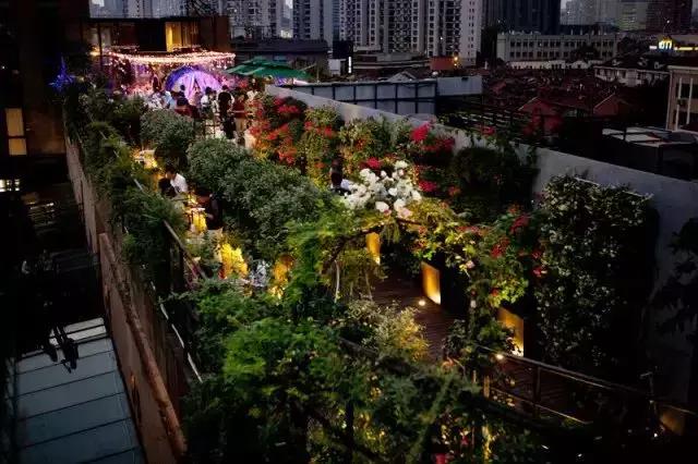 童话变现实！魔都宇宙级城堡婚礼，比爱丽丝仙境还美！