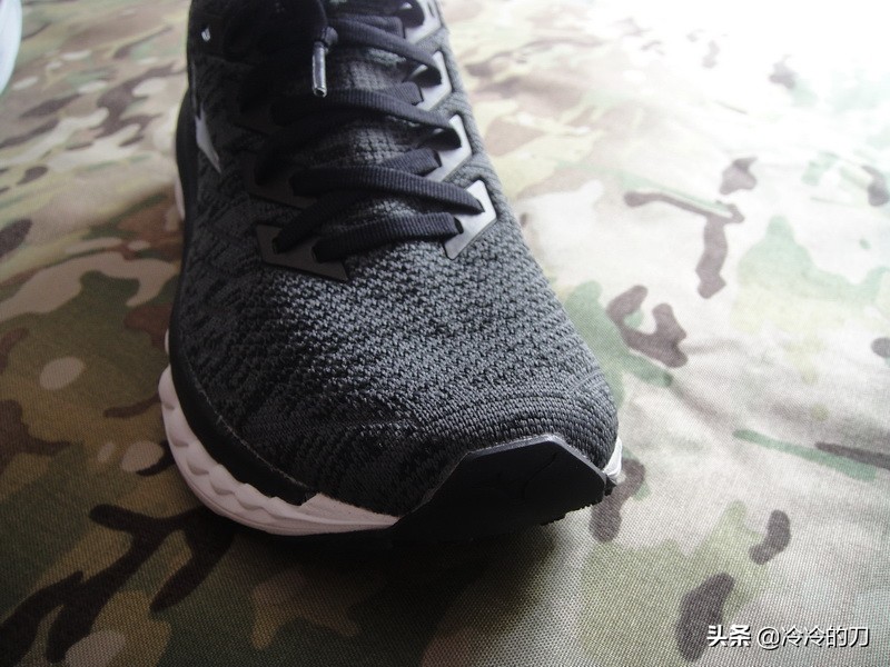 mizuno缇庢触娴撹窇闉媤avesky4,mizuno璺戞闉嬬編娲ユ祿wave58