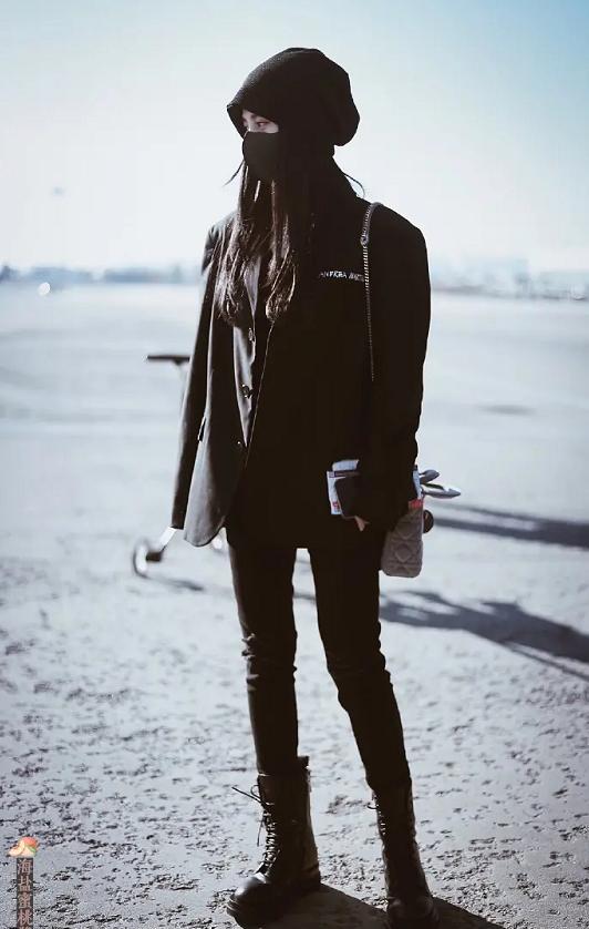 分享几套初春最时尚穿搭look,秋季穿衣不犯愁瞧瞧这几款穿搭