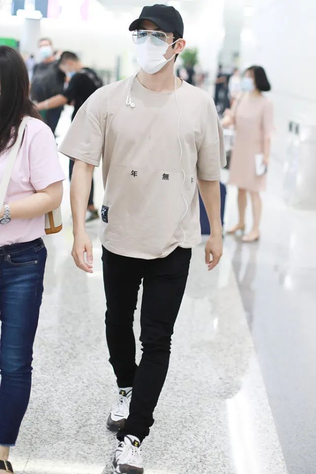 李治廷发型怎么弄,李治廷穿牛仔裤