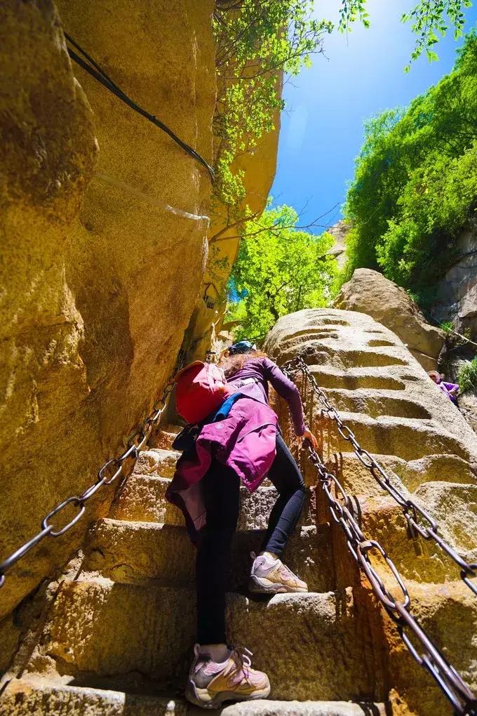 登华山一日省钱攻略,五一适合爬华山人多吗